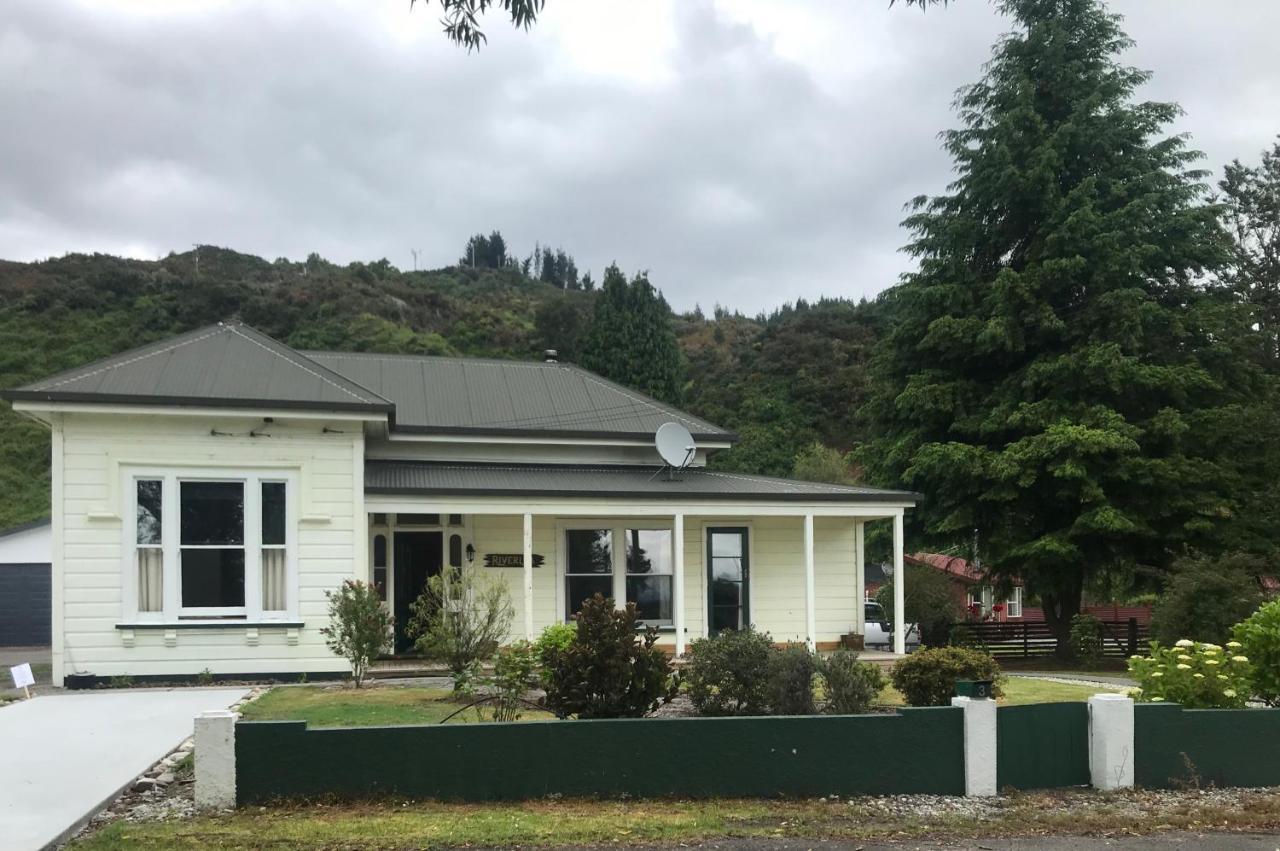 The Old Vicarage Hotel Reefton Exterior photo