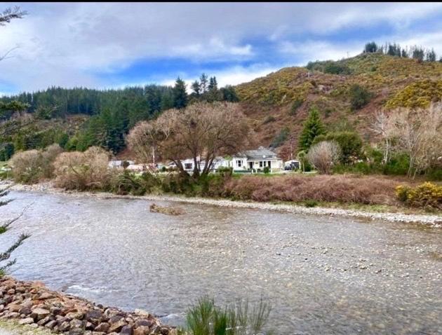 The Old Vicarage Hotel Reefton Exterior photo